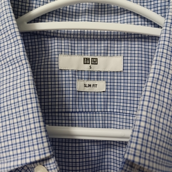 NEW! Uniqlo button down shirt - Picture 4 of 7
